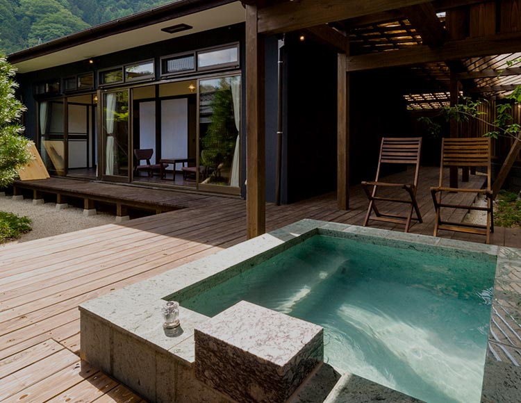 写真：昼神の棲 玄竹の庭園や客室露天風呂